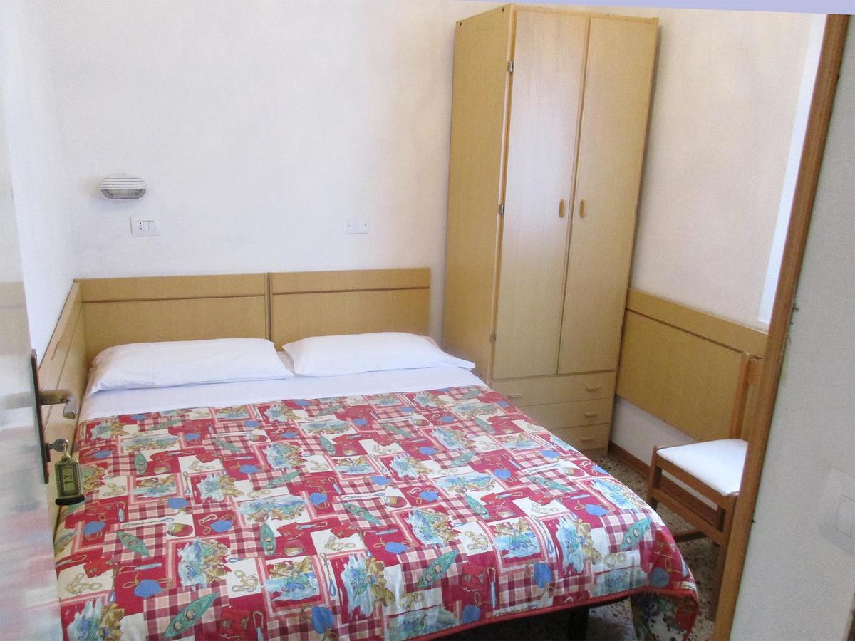 Hotel Pensione Ornella Cesenatico Buitenkant foto
