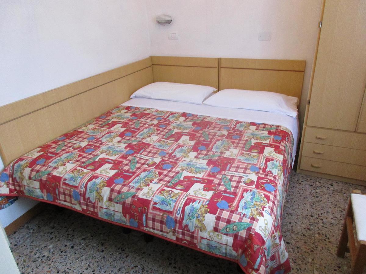Hotel Pensione Ornella Cesenatico Buitenkant foto